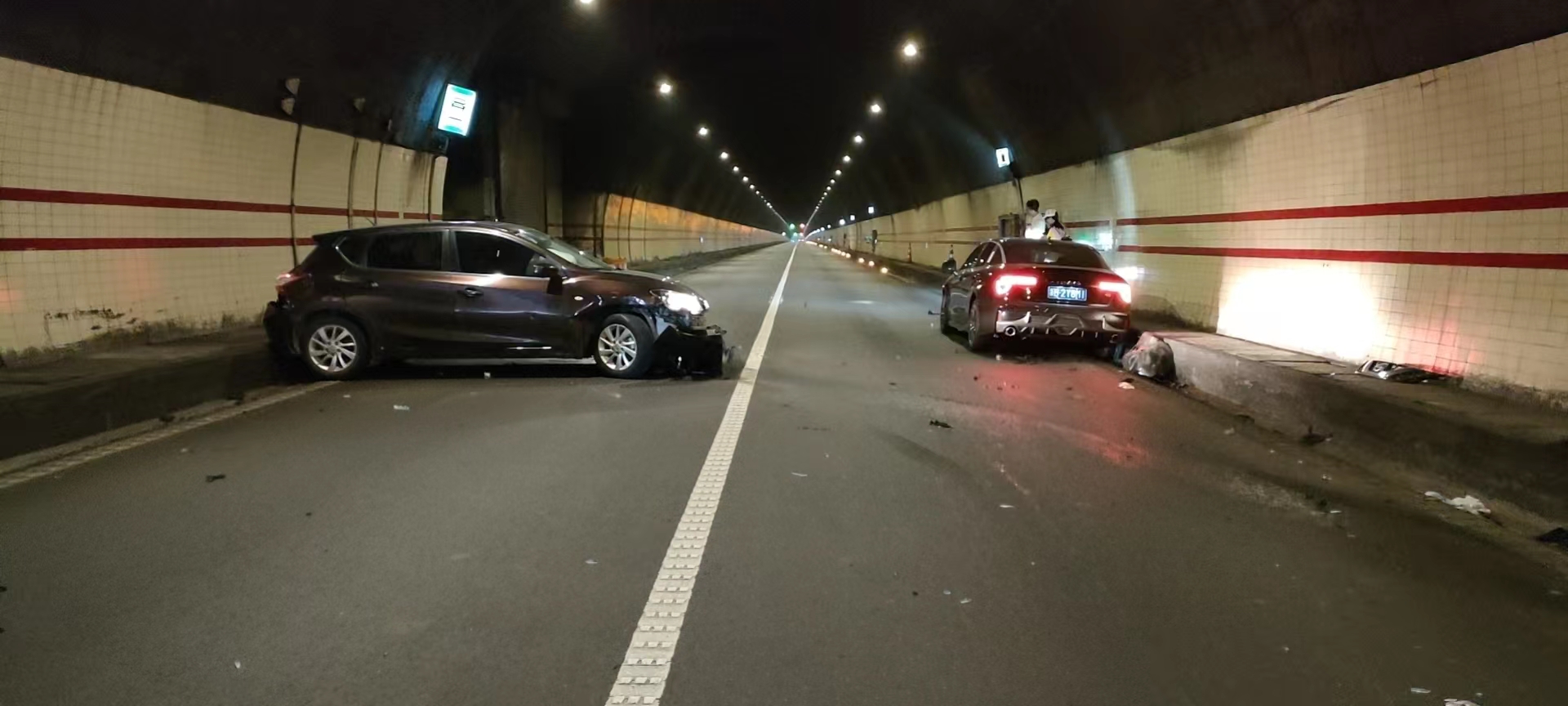 1660035965456827.jpg 2022.08.08隧道內事故現場 陳旦平攝.jpg